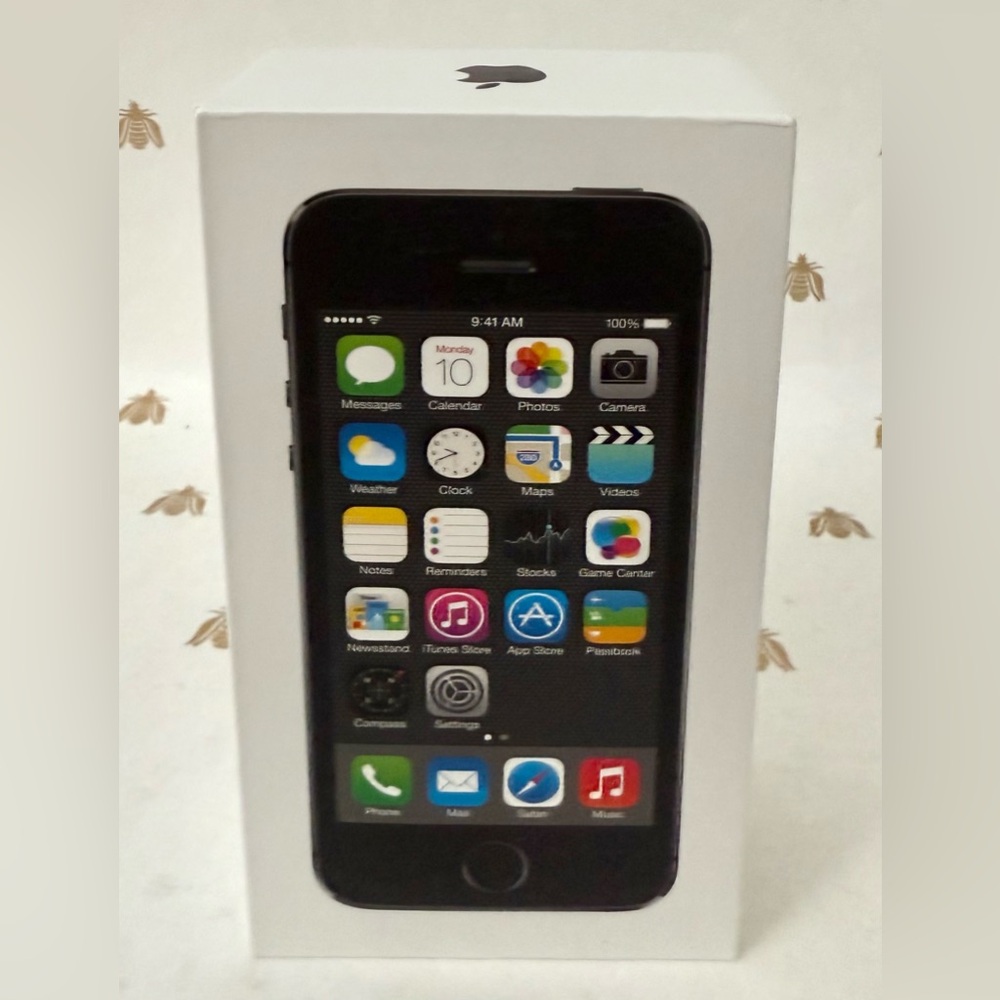 Apple iPhone Empty Box 5S Earbuds  in Original Plastic Case New **NO iPhone 5s**